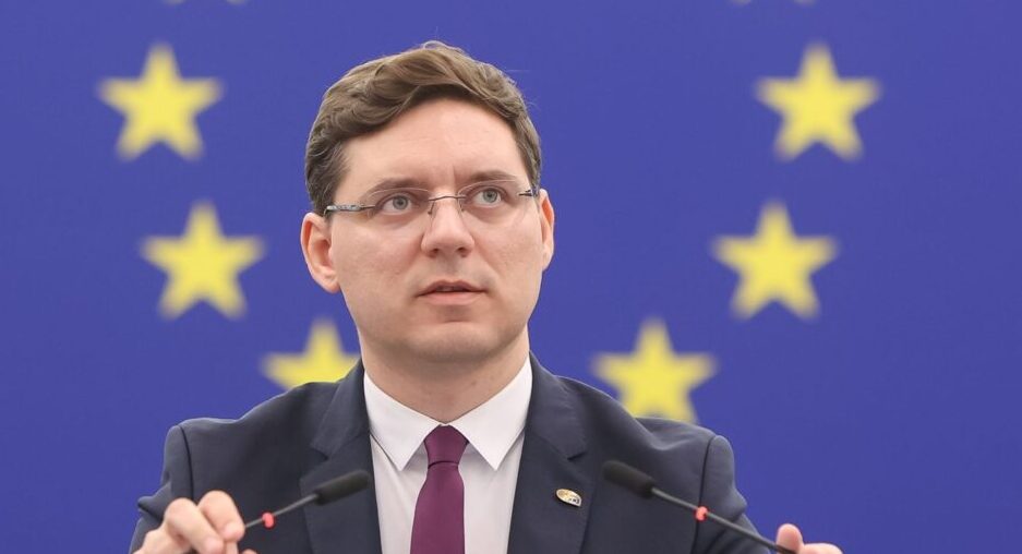 Victor Negrescu: Mă bucur de fiecare dată când văd atât de mulți oameni care aleg să investească timp în educație, dialog și implicare
