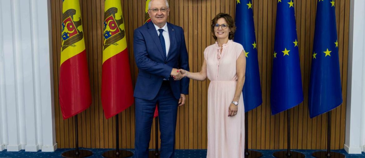 Premierul Alexandru Munteanu și comisara europeană Jessika Roswall au discutat despre reformele de mediu și investițiile verzi în Republica Moldova