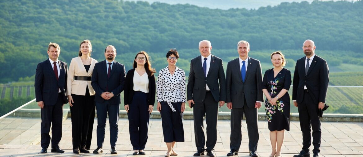 Marta Kos discută cu cu premierul Alexandru Munteanu și viceprim-miniștri ai Guvernului. Bruxellesul apreciază progresele Republicii Moldova