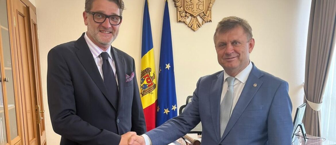 Valeriu Chiveri și ambasadorul României au discutat despre reintegrarea țării și sprijinul Bucureștiului pentru proiectele destinate ambelor maluri ale Nistrului