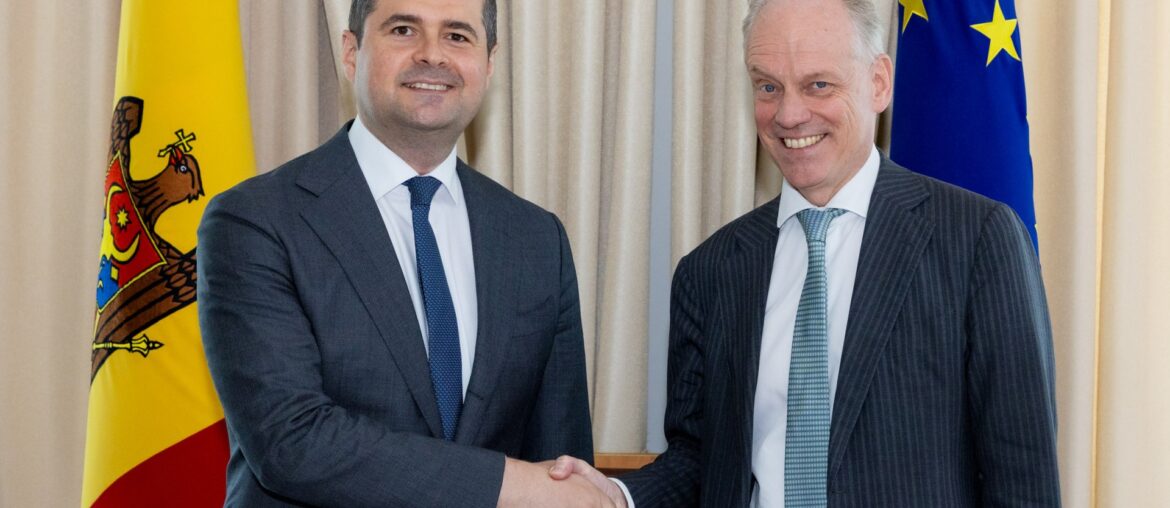 Premierul Vasile Tofan și oficialul Comisiei Europene Gert Jan Koopman au discutat despre implementarea Planului de creștere și avansarea reformelor pentru aderarea la UE